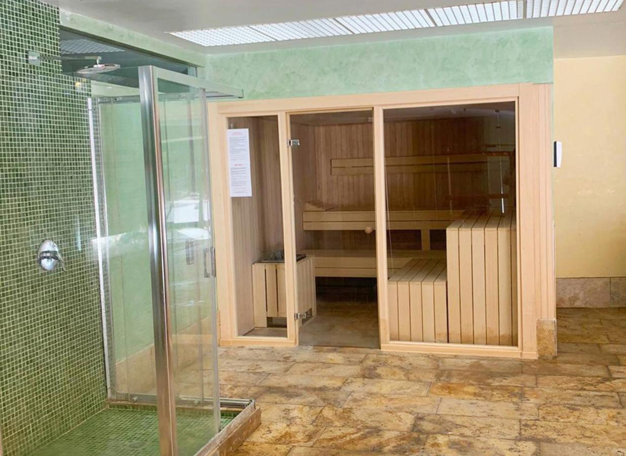 Salinas. For 4. Terrace/parking/pools/gym/4mins Apartamento
